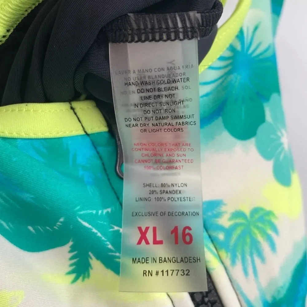 ZeroXposur Swimwear One Piece Racerback Zip Front With Coverup Shorts XL 16